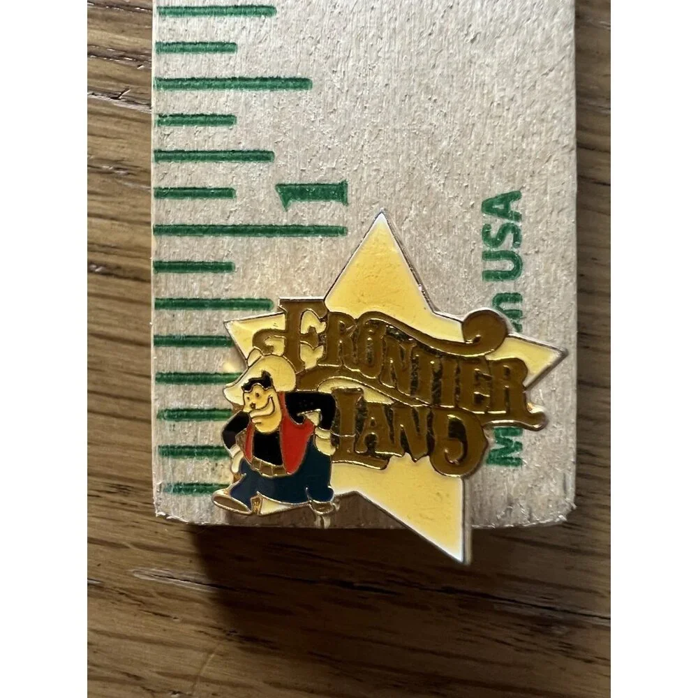 Disney Pin  DLR Disneyland 30th Anniversary‎ Pete Frontierland Pointed RARE